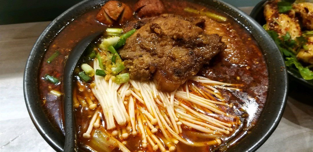 肆年八月米線專門店