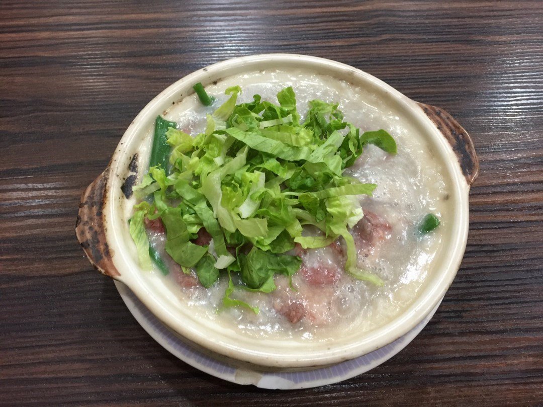 順德村煲仔生滾粥