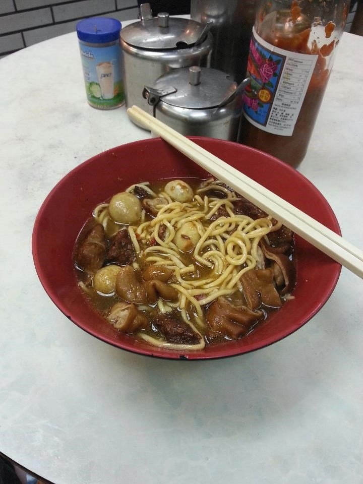 鴻運小食