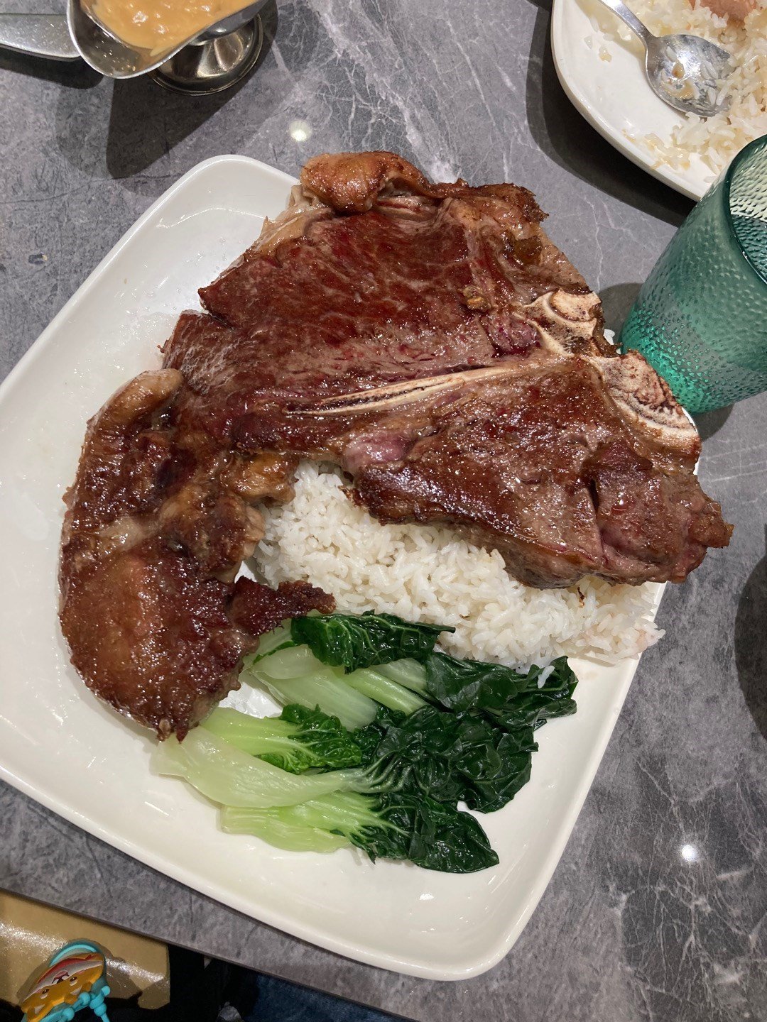 雄赳赳冰廳